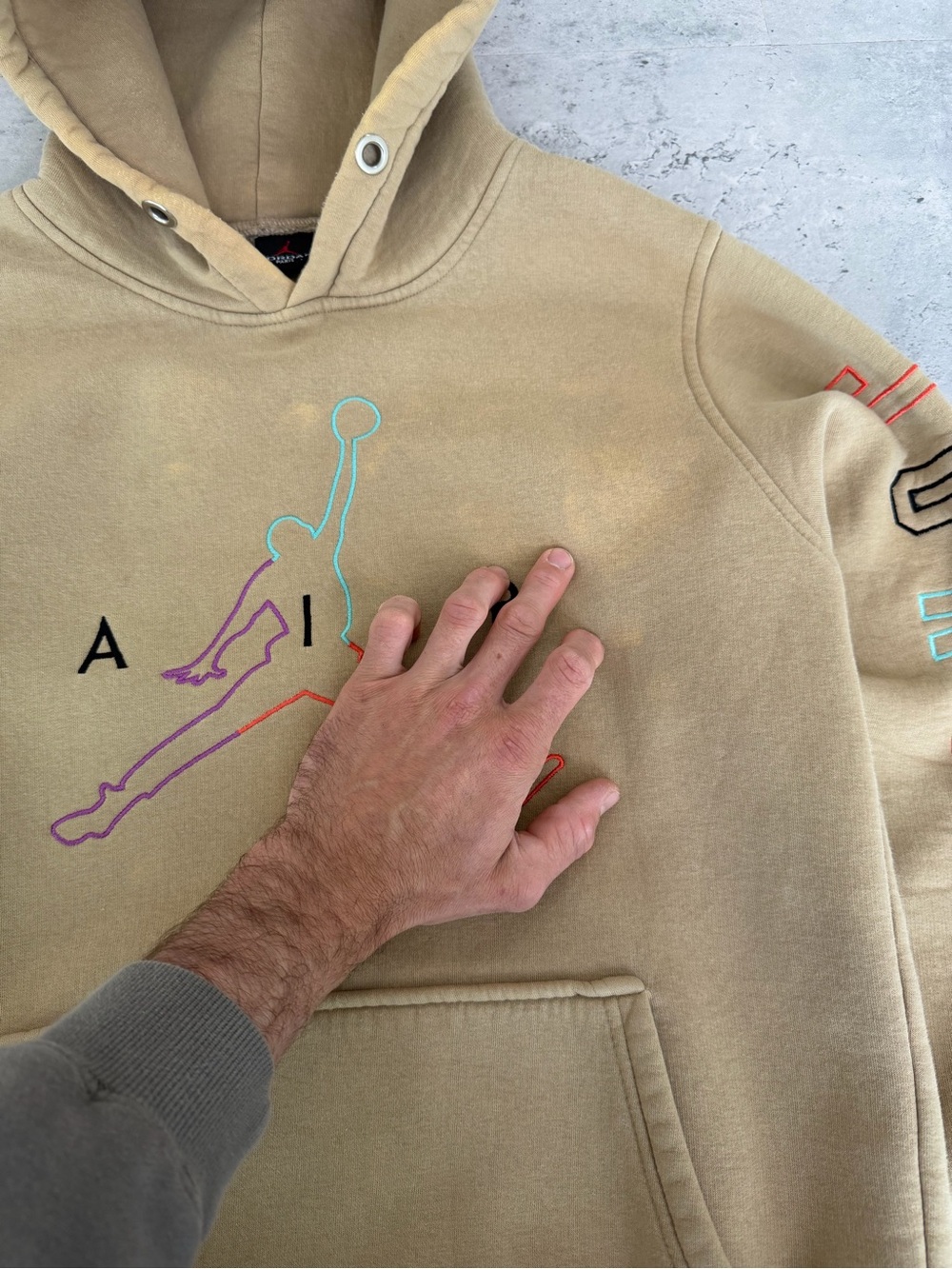 Jordan Air Embroidered Hoodie Tan Beige Pullover Sweatshirt Men’s Large - Picture 9 of 9
